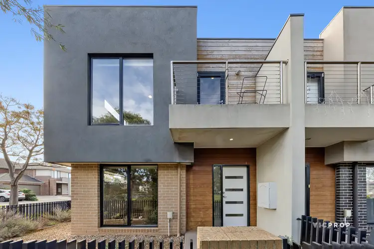 20 Valiant Walk, Williams Landing VIC 3027