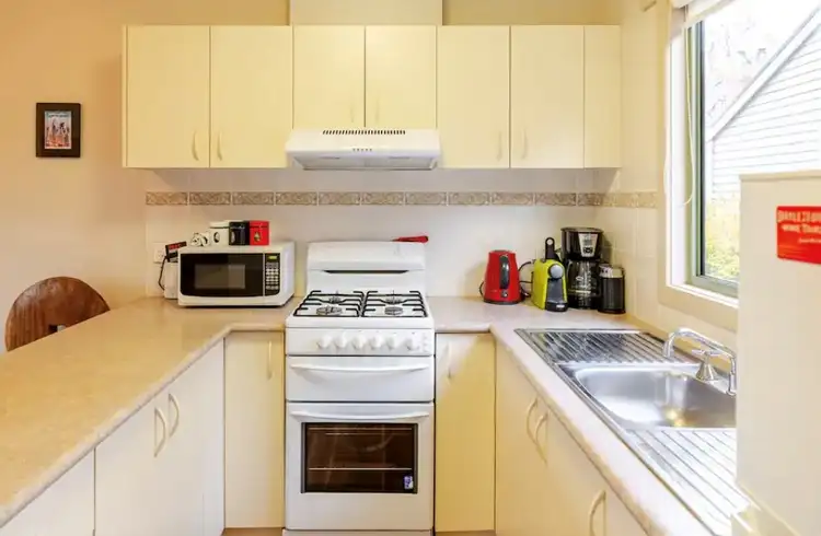 Fifth view of Homely unit listing, 80A Raglan Street, Daylesford VIC 3460