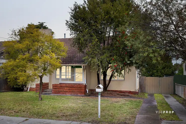 13 Dorrington Avenue