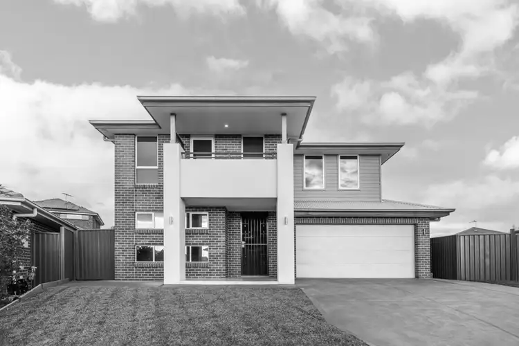 14 Treeview Place, Glenmore Park NSW 2745