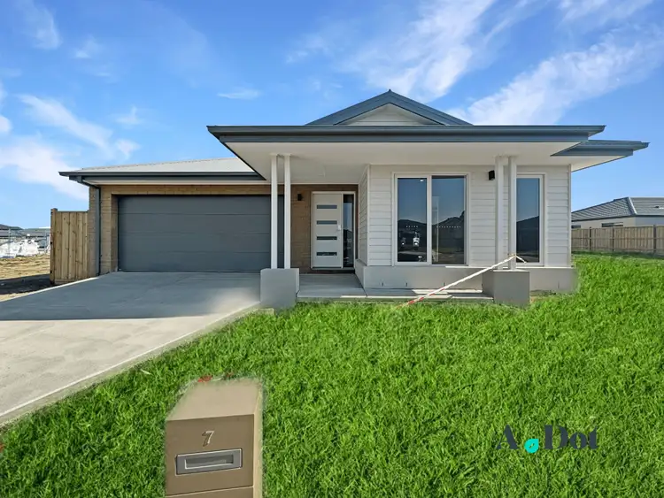 Main view of Homely house listing, 7 Burgan Close, Officer VIC 3809