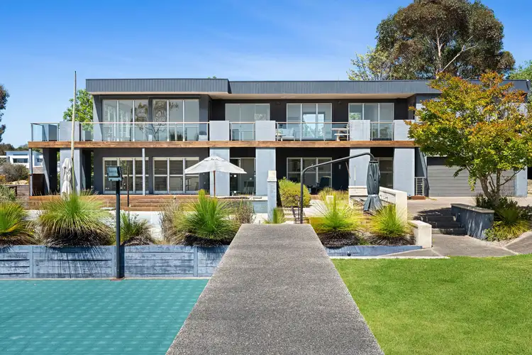 39 Bay Road, Mount Martha VIC 3934