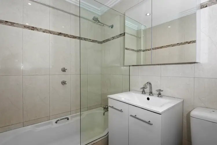 Fifth view of Homely apartment listing, 2/51 Ashburner Street, Manly NSW 2095