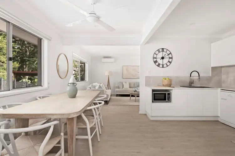 10 Fairweather Street