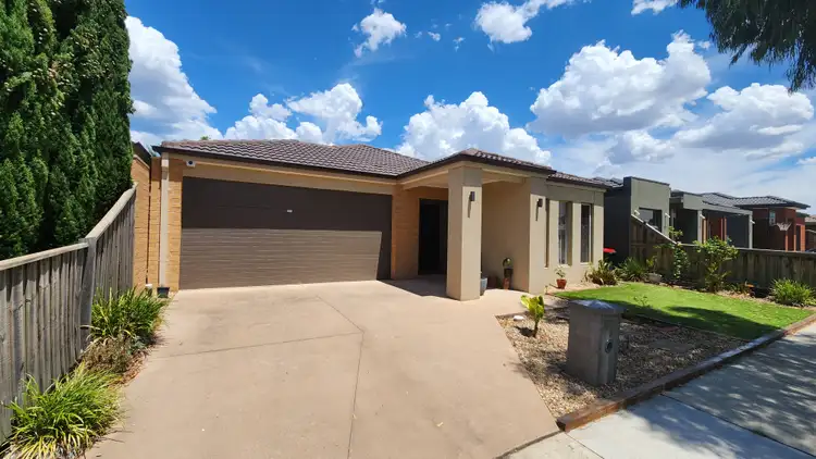 Second view of Homely house listing, 5 Mendoza Street, Truganina VIC 3029