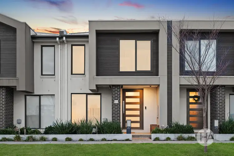 37 Creekside Street, Clyde VIC 3978