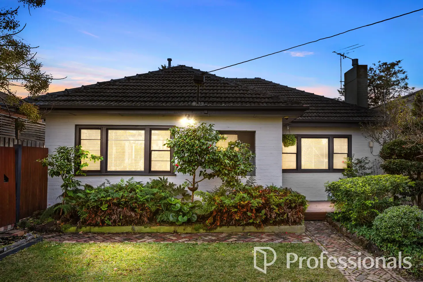 Main view of Homely townhouse listing, 1A Wallace Crescent, Beaumaris VIC 3193