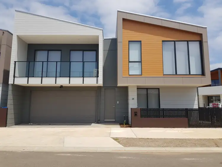25 Carrick Street, Point Cook VIC 3030