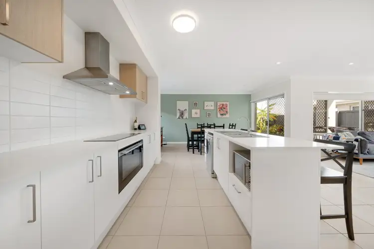 16 Burrum Crescent