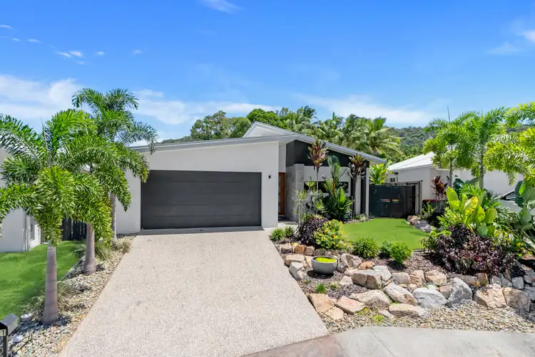 21 Headsail Drive