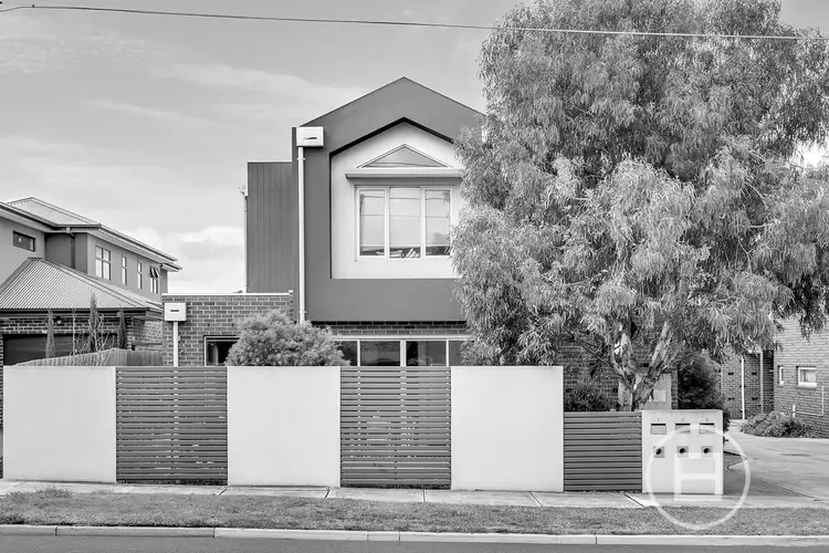 1/22-24 Military Road, Avondale Heights VIC 3034