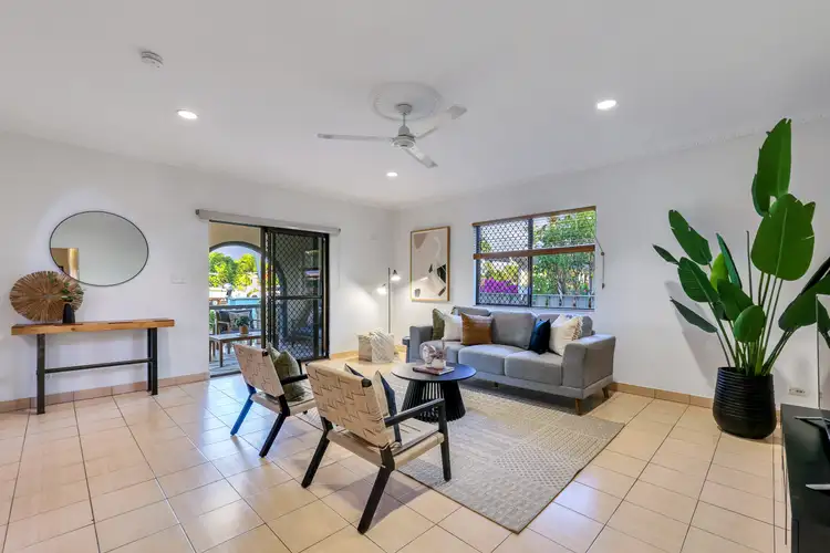 14 Hotham Court
