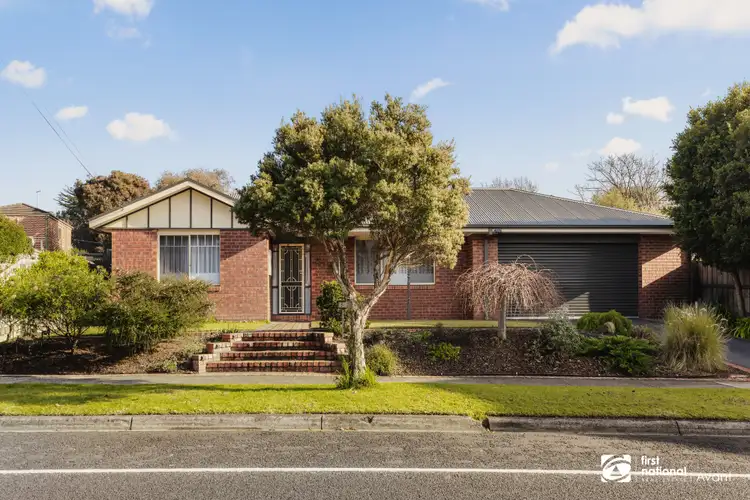 5 William Road, Croydon VIC 3136