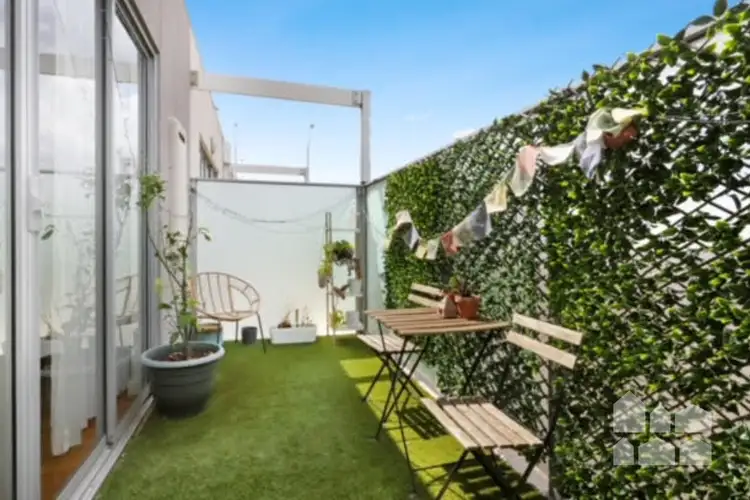 Third view of Homely townhouse listing, 5/187 Geelong Road, Seddon VIC 3011