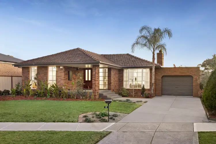 9 Mungana Court, Taylors Lakes VIC 3038