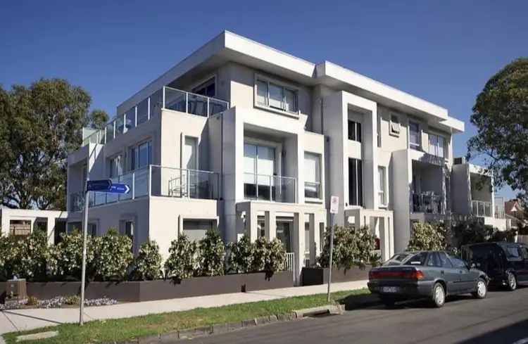 Main view of Homely apartment listing, 2/336 Neerim Road, Carnegie VIC 3163