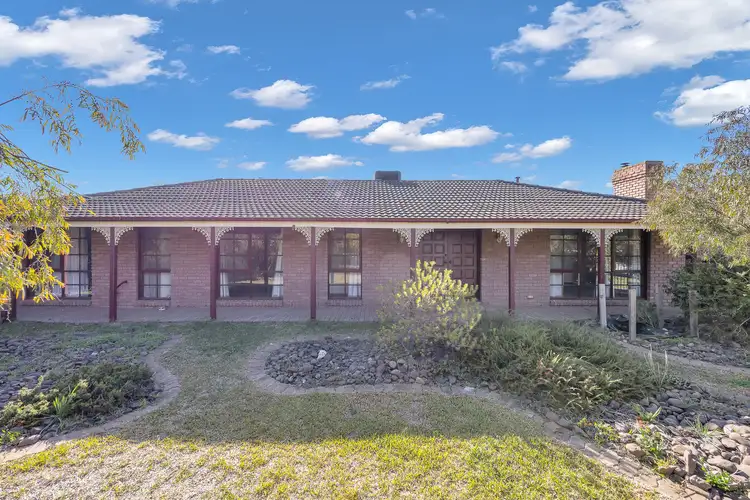 3 Tania Place, Melton West VIC 3337