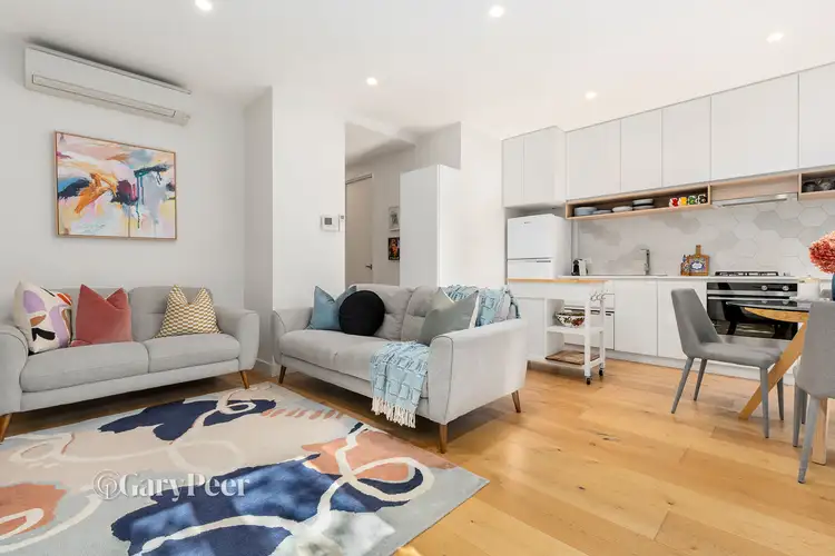 Third view of Homely apartment listing, 2/118 Brighton Road, Ripponlea VIC 3185