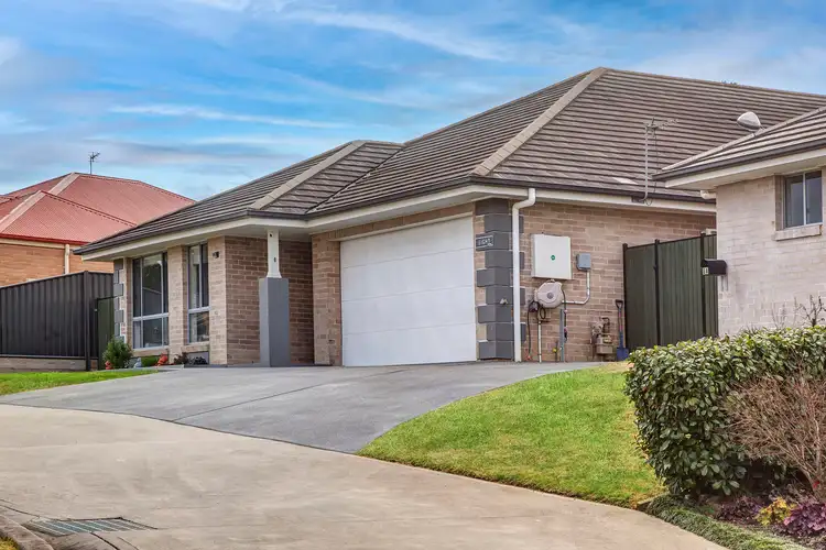 8 Napper Close, Moss Vale NSW 2577