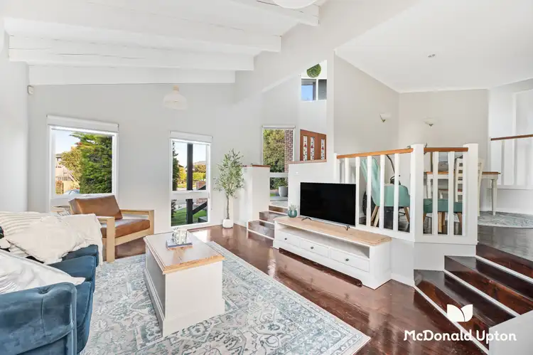Fourth view of Homely house listing, 3 Cresta Court, Keilor East VIC 3033