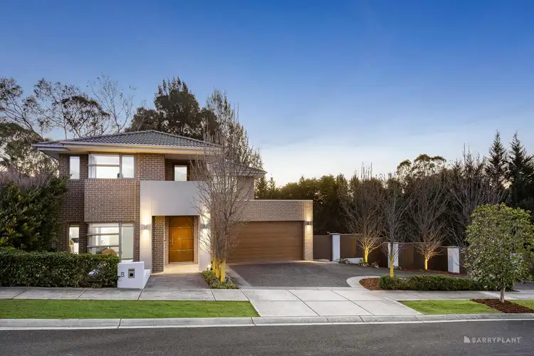 8 Treevalley Drive, Doncaster East VIC 3109