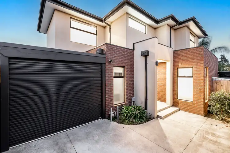 2/10 Kelvin Grove, South Morang VIC 3752
