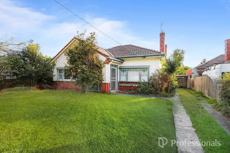 11 Wattle Grove, Mckinnon VIC 3204