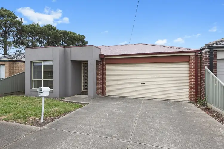 20 Regina Street, Mitchell Park VIC 3355