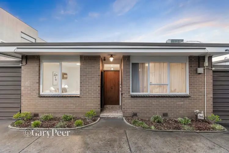Main view of Homely unit listing, 2/13 Linlithgow Avenue, Caulfield North VIC 3161