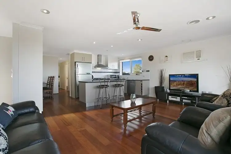 Second view of Homely house listing, 6 Azalea Court, Narre Warren VIC 3805