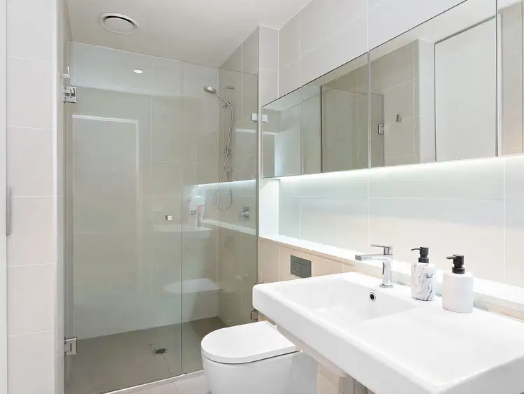 Fifth view of Homely apartment listing, 1017/199 William Street, Melbourne VIC 3000