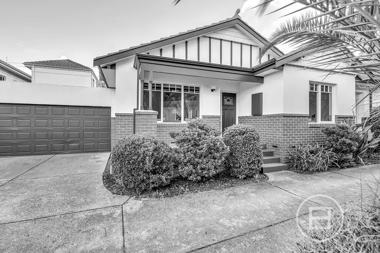 2/23 Alma Street, Aberfeldie VIC 3040