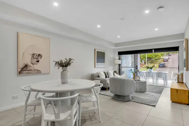 Sixth view of Homely apartment listing, 2/27 York Street, Indooroopilly QLD 4068