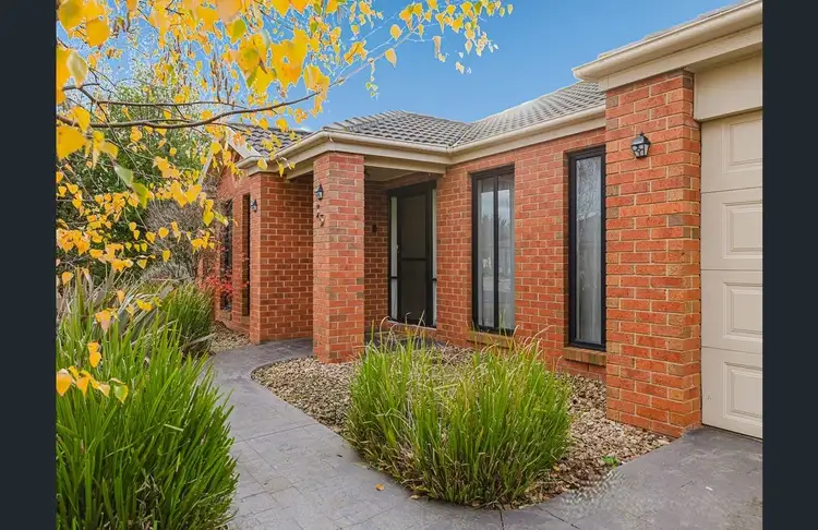 35 Ranfurlie Circuit, Melton West VIC 3337