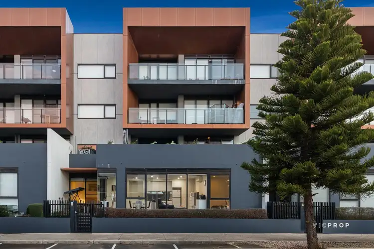 8/50 Catamaran Drive, Werribee South VIC 3030