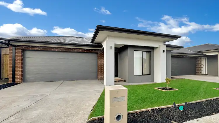 2 Burgan Close, Officer VIC 3809