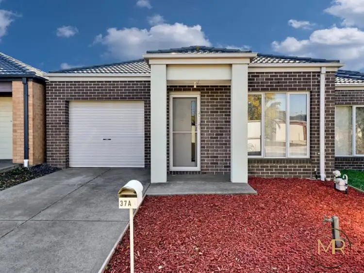 1/37 Ballybunion Avenue, Craigieburn VIC 3064