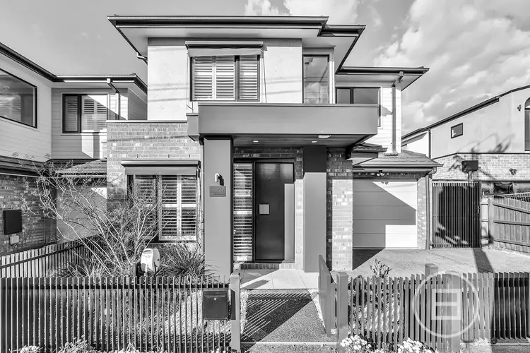 40 Summit Avenue, Oak Park VIC 3046