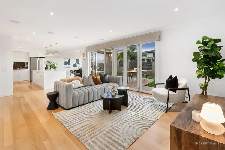 5 Ivan Street, Doncaster VIC 3108
