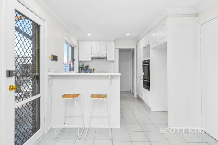 Fifth view of Homely townhouse listing, 27 Munro Avenue, Mount Waverley VIC 3149