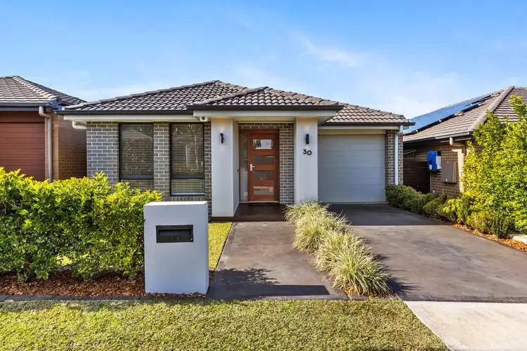 30 Adina Street, Jordan Springs NSW 2747