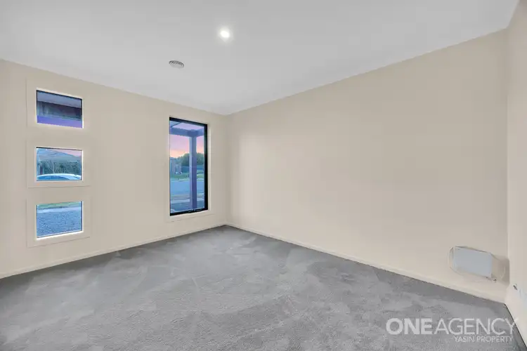 Fifth view of Homely house listing, 11 Maple Close, Harkness VIC 3337