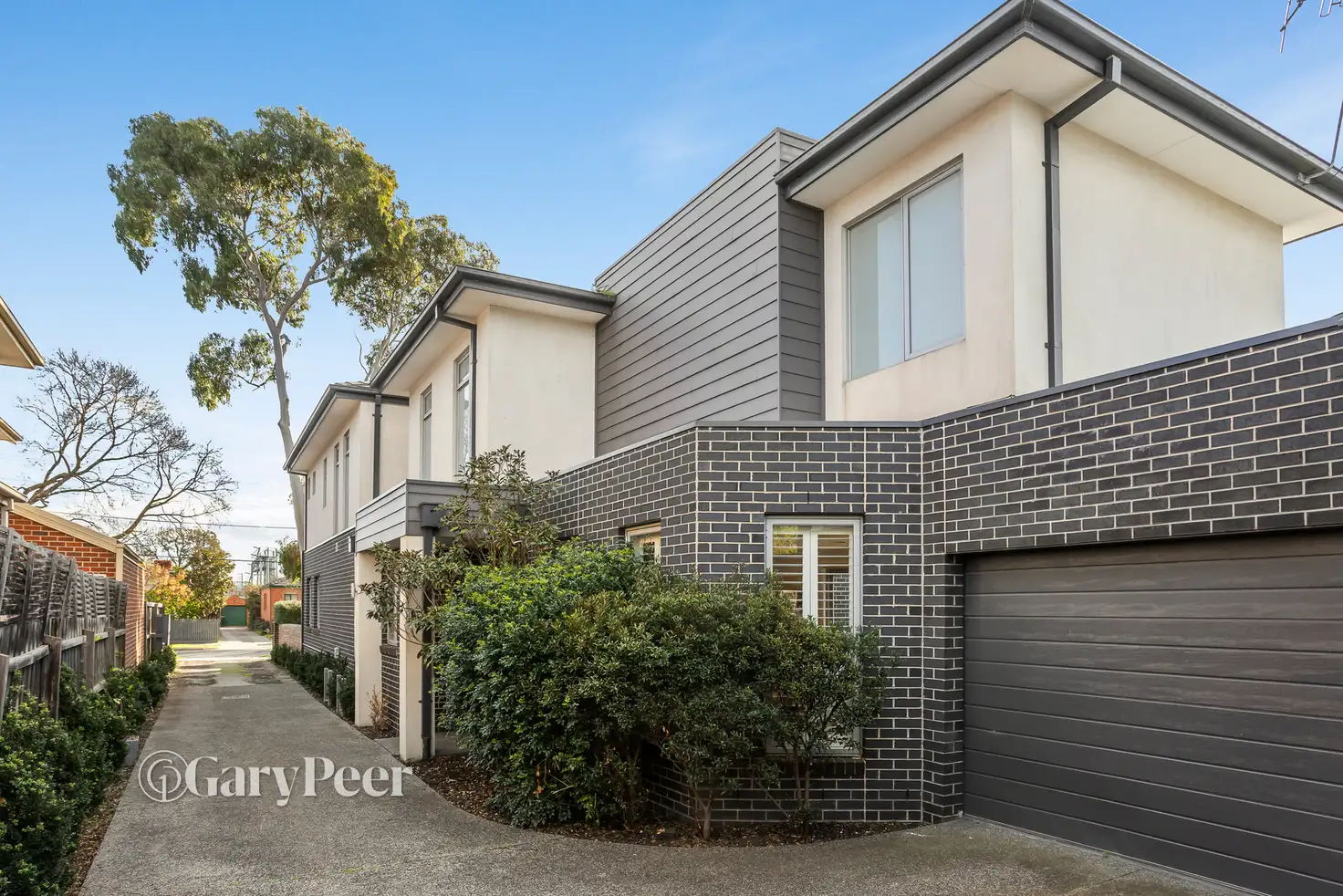 Main view of Homely townhouse listing, 2/28 Station Avenue, Mckinnon VIC 3204