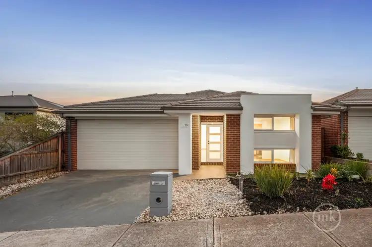 35 Blackbird Crescent, Doreen VIC 3754
