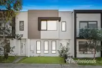 Main view of Homely unit listing, 10 Helensburch Passage, Cranbourne West VIC 3977