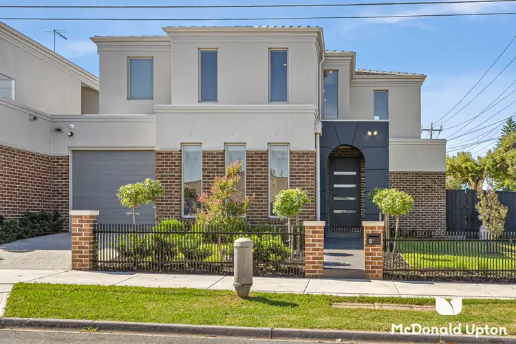 8 Rosehill Road