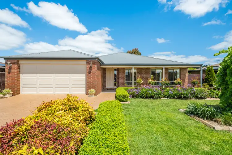 35 Shaw Drive, Romsey VIC 3434