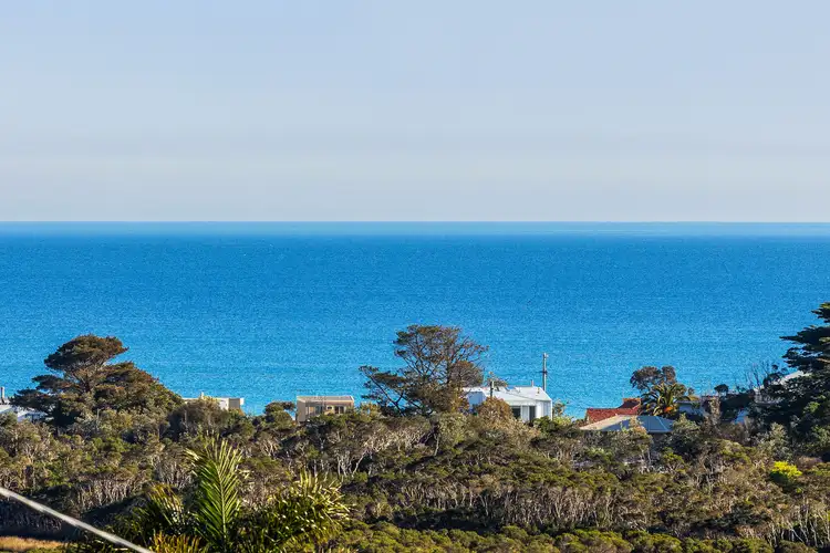 8 Barossa Court, Mount Martha VIC 3934