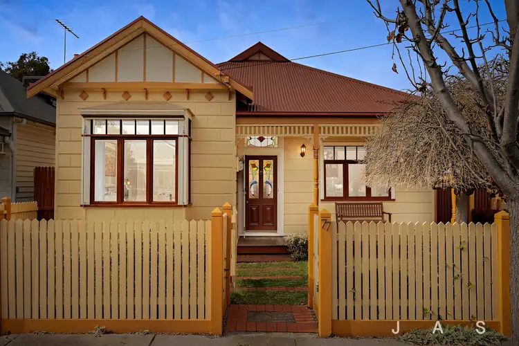 77 Queensville Street, Kingsville VIC 3012
