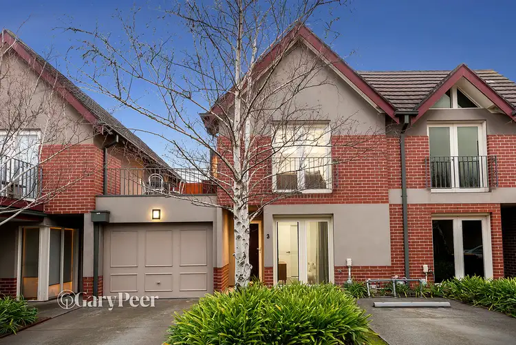 33-35 Burke Road